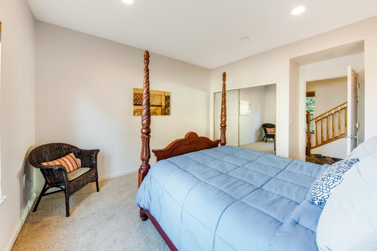 Yaquina Lighthouse View Beach Home Нюпорт Екстериор снимка