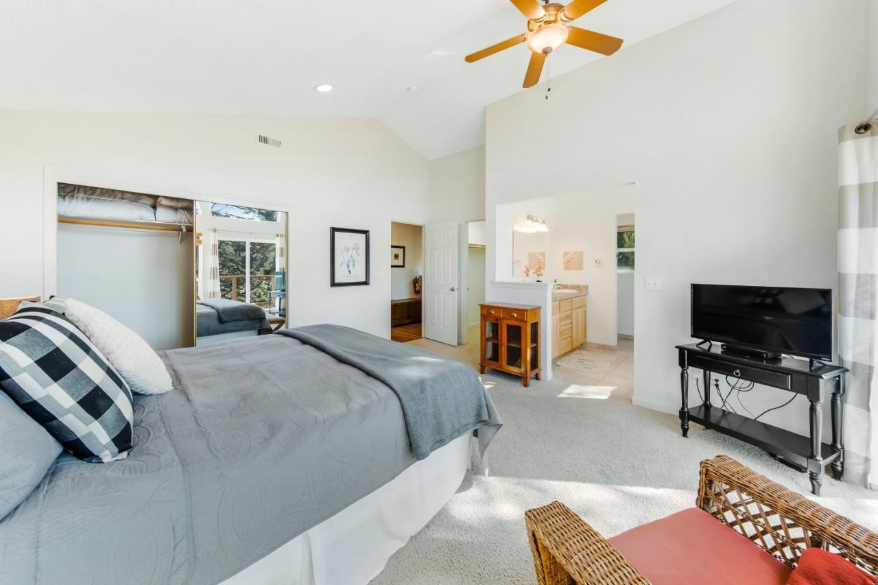 Yaquina Lighthouse View Beach Home Нюпорт Екстериор снимка