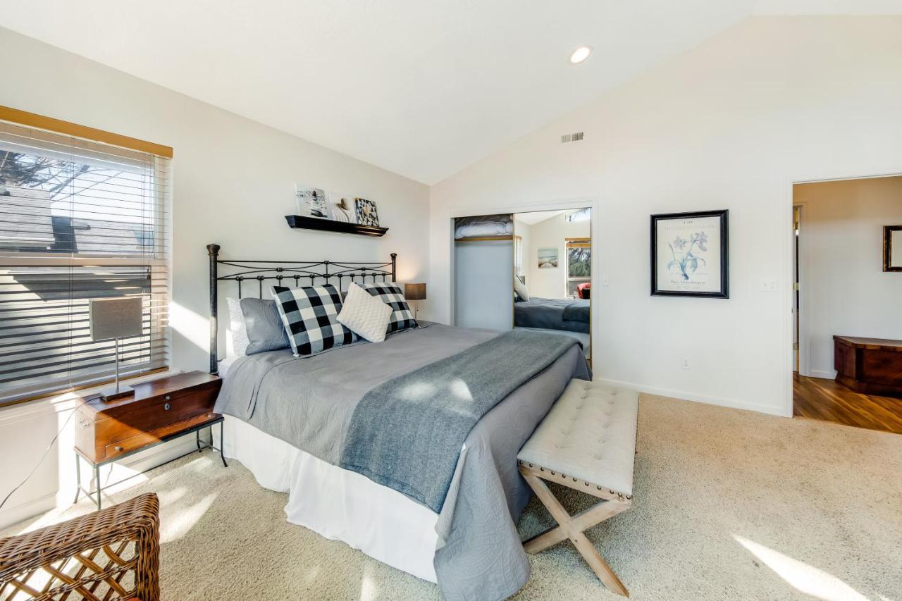 Yaquina Lighthouse View Beach Home Нюпорт Екстериор снимка