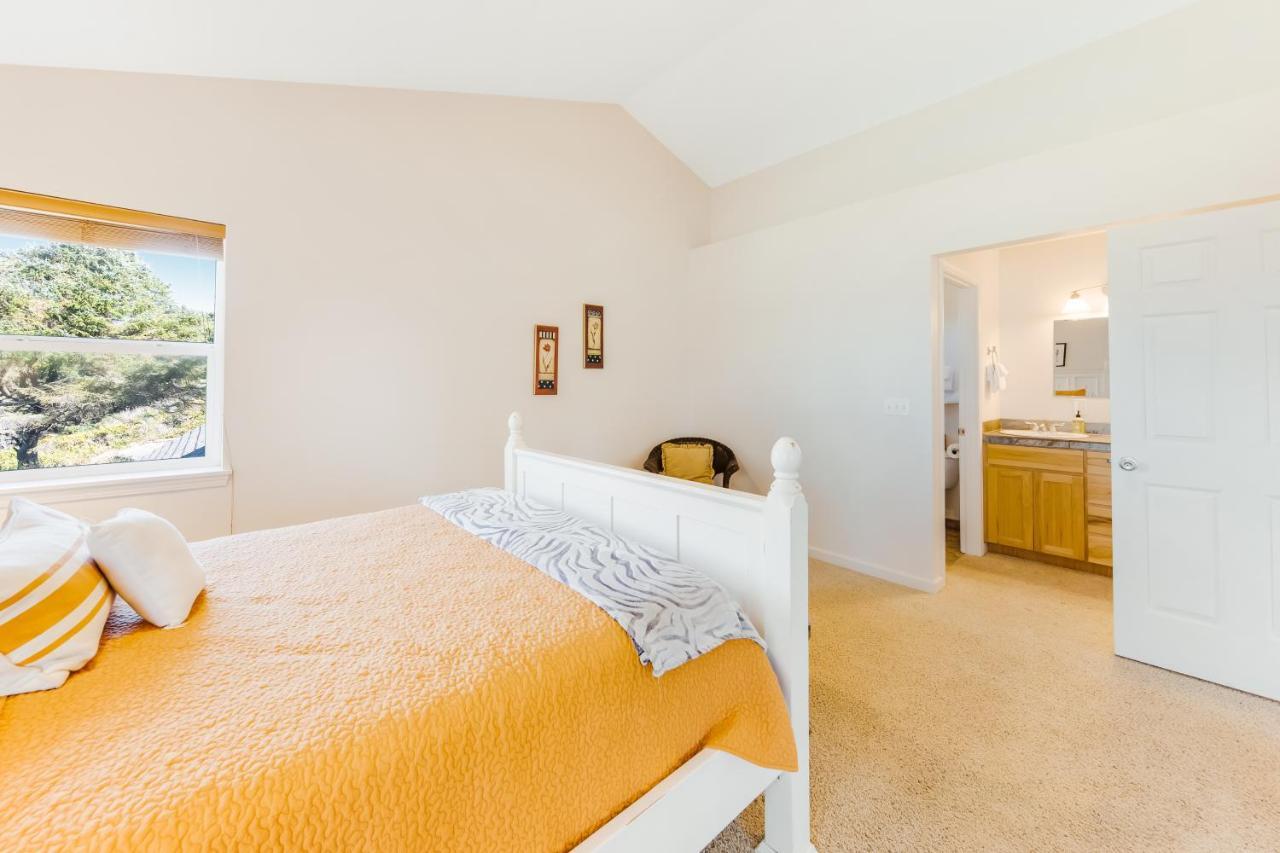 Yaquina Lighthouse View Beach Home Нюпорт Екстериор снимка