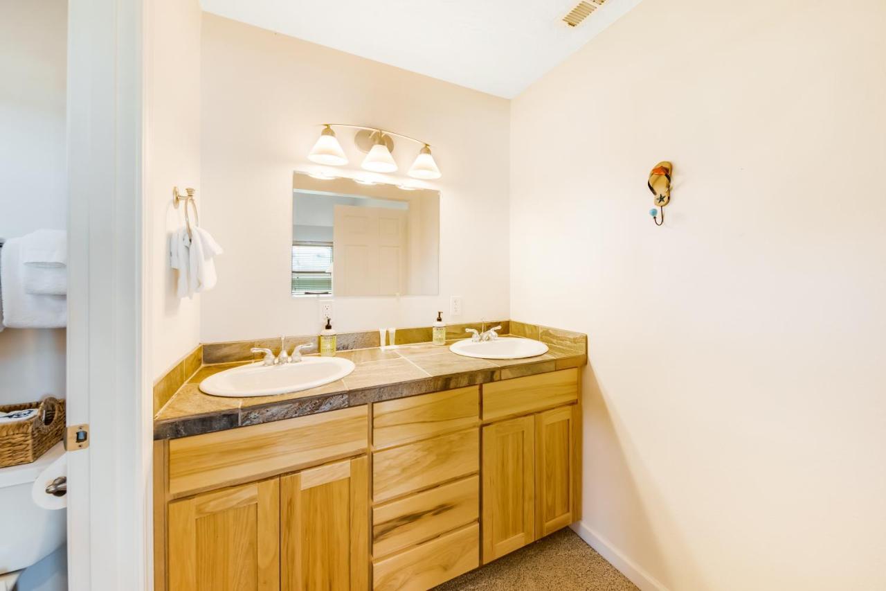 Yaquina Lighthouse View Beach Home Нюпорт Екстериор снимка